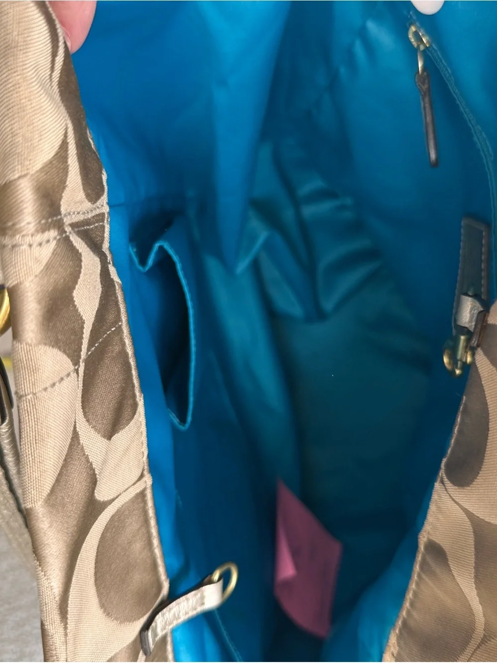 Coach poppy Bella  Signature large Tote with Gold Accents